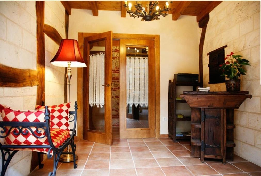 Hotel Rural En Las Cascadas De Tobera Exterior photo